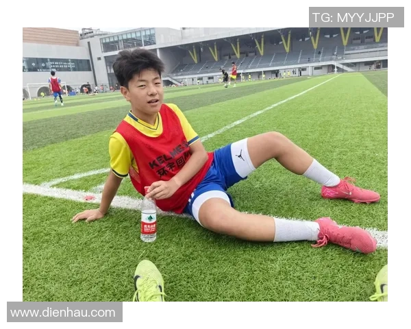 足球明星跨界演绎精彩人生电视剧中展现足球魅力与情感故事 足球明星跨界演绎精彩人生电视剧中展现足球魅力与情感故事