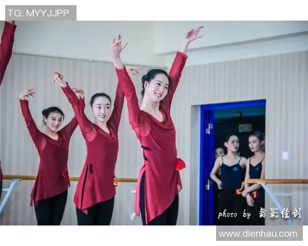 梦十队与中国队精彩对决录像回放全解析与赛后精彩瞬间分享 梦十队与中国队精彩对决录像回放全解析与赛后精彩瞬间分享